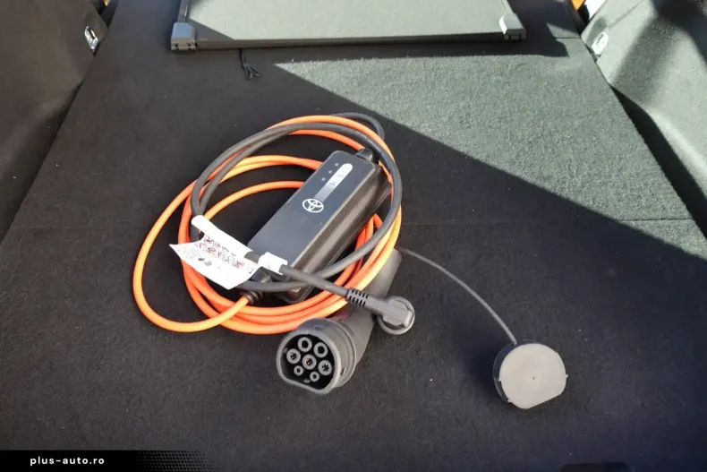 Toyota Prius din 2023 cu 22.730 km - oferta TOY184795 - foto 28