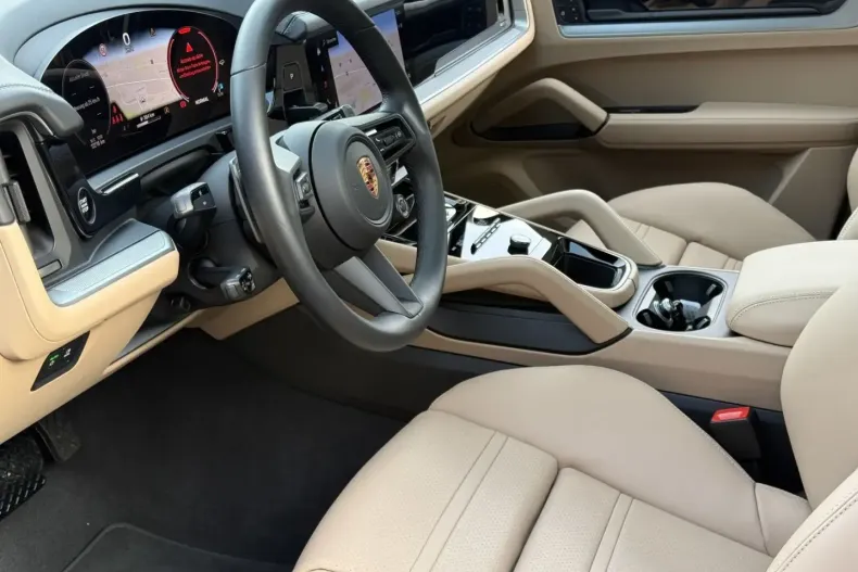 Porsche Cayenne din 2024 cu 12.200 km - oferta POR184805 - foto 2