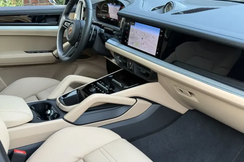 Porsche Cayenne din 2024 cu 12.200 km - oferta POR184805 - foto 16