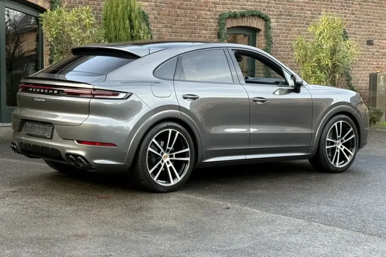 Porsche Cayenne din 2024 cu 12.200 km - oferta POR184805 - foto 21