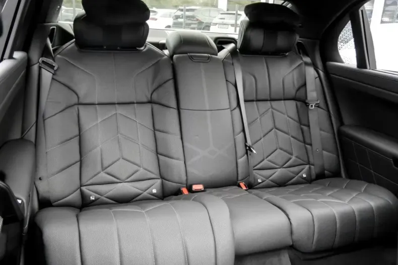 BMW 740 (Seria 7) din 2023 cu 69.649 km - oferta BMW184807 - foto 11