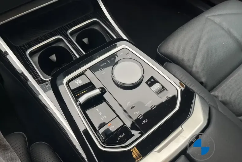 BMW 740 (Seria 7) din 2024 cu 28.805 km - oferta BMW184809 - foto 12