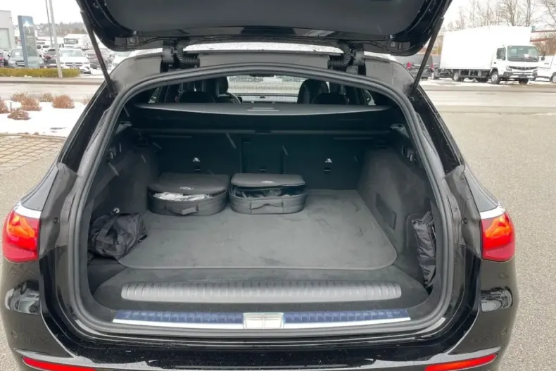 Mercedes-Benz E 53 AMG (Clasa E) din 2025 cu 17.900 km - oferta MER184811 - foto 14