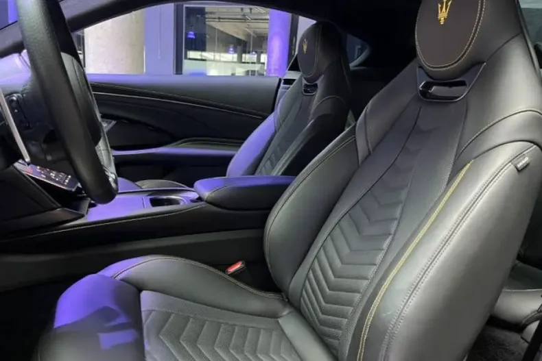 Maserati Granturismo din 2023 cu 18.300 km - oferta MAS184813 - foto 17