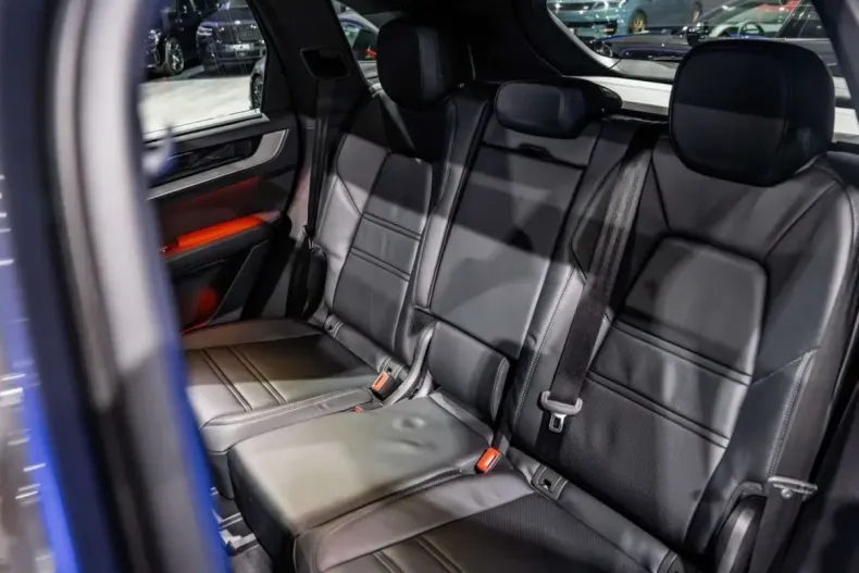 Porsche Cayenne din 2024 cu 34.430 km - oferta POR184818 - foto 19