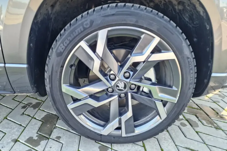 Skoda Karoq din 2025 cu 6.650 km - oferta SKO184831 - foto 4