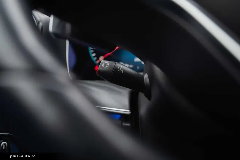 Mercedes-Benz E 300 (Clasa E) din 2021 cu 106.284 km - oferta MER184843 - foto 16