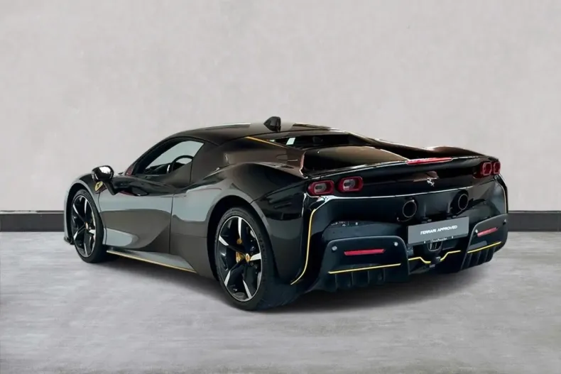 Ferrari SF90 din 2023 cu 3.400 km - oferta FER184844 - foto 6