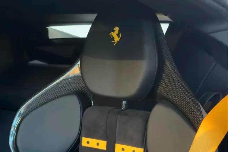 Ferrari SF90 din 2023 cu 3.400 km - oferta FER184844 - foto 11