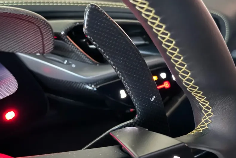 Ferrari SF90 din 2023 cu 3.400 km - oferta FER184844 - foto 13