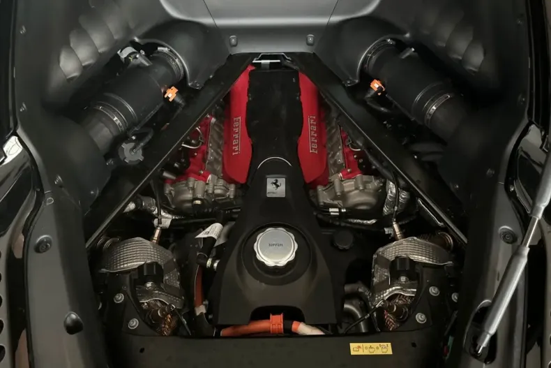 Ferrari SF90 din 2023 cu 3.400 km - oferta FER184844 - foto 23