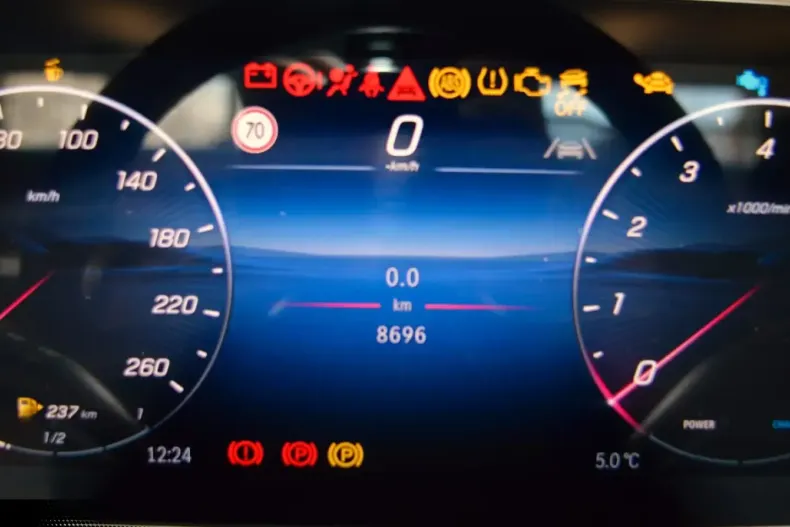 Mercedes-Benz CLE 180 (Clasa CLE) din 2025 cu 8.696 km - oferta MER184849 - foto 22