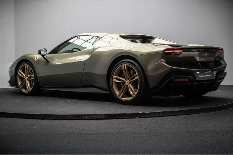 Ferrari 296 GTB din 2023 cu 9.170 km - oferta FER184851 - foto 3