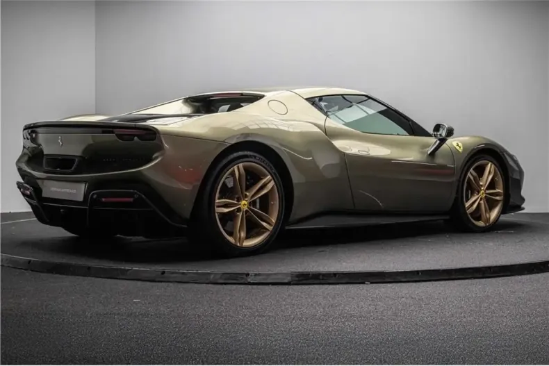 Ferrari 296 GTB din 2023 cu 9.170 km - oferta FER184851 - foto 4