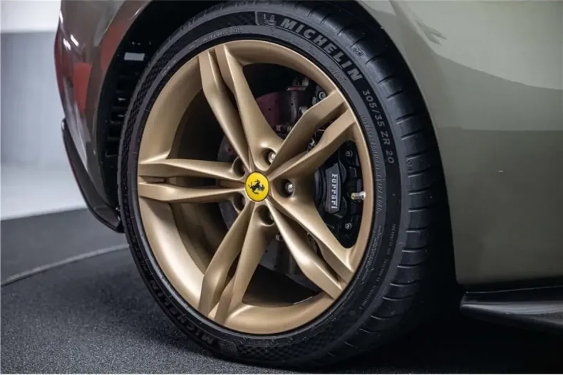 Ferrari 296 GTB din 2023 cu 9.170 km - oferta FER184851 - foto 13