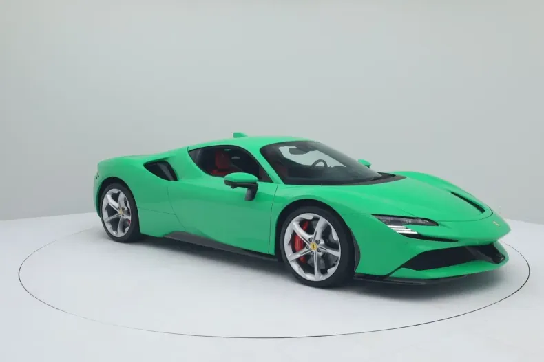 Ferrari SF90 din 2023 cu 1.477 km - oferta FER184853 - foto 3