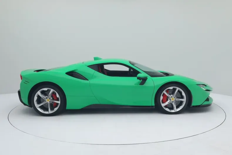 Ferrari SF90 din 2023 cu 1.477 km - oferta FER184853 - foto 5