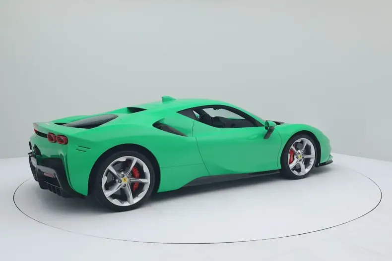 Ferrari SF90 din 2023 cu 1.477 km - oferta FER184853 - foto 6