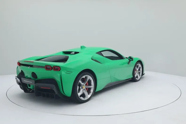 Ferrari SF90 din 2023 cu 1.477 km - oferta FER184853 - foto 7