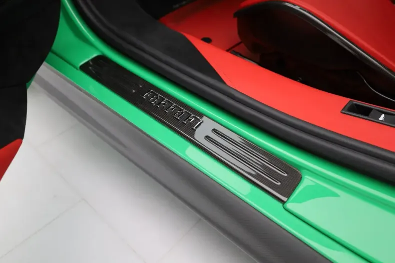 Ferrari SF90 din 2023 cu 1.477 km - oferta FER184853 - foto 19