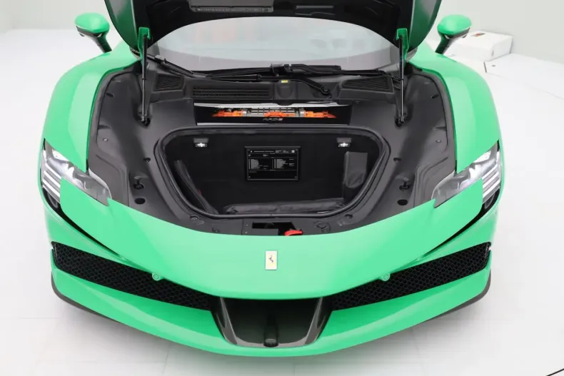 Ferrari SF90 din 2023 cu 1.477 km - oferta FER184853 - foto 31