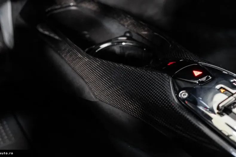 Ferrari 296 GTB din 2023 cu 9.740 km - oferta FER184855 - foto 10