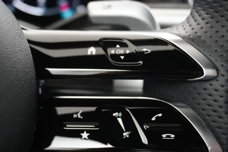 Mercedes-Benz SL 63 AMG (Clasa SL) din 2024 cu 13.538 km - oferta MER184856 - foto 38