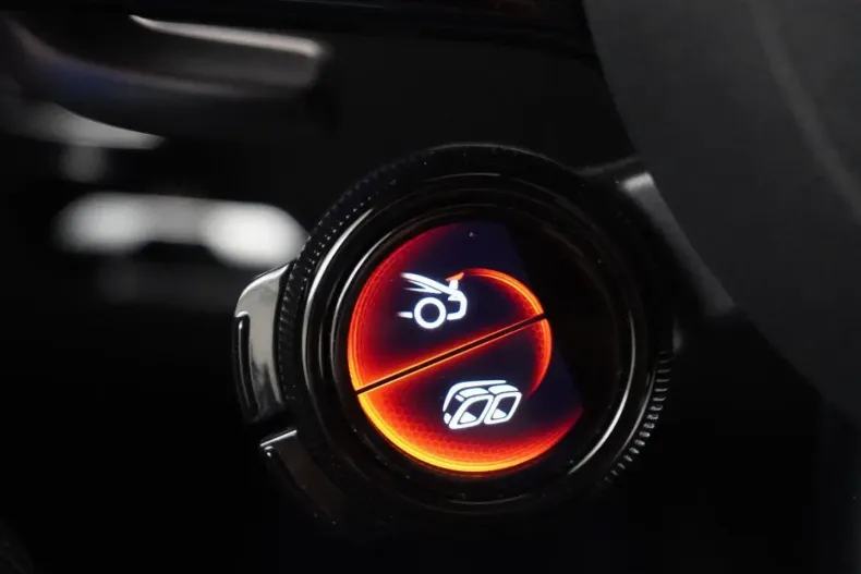 Mercedes-Benz SL 63 AMG (Clasa SL) din 2024 cu 13.538 km - oferta MER184856 - foto 40