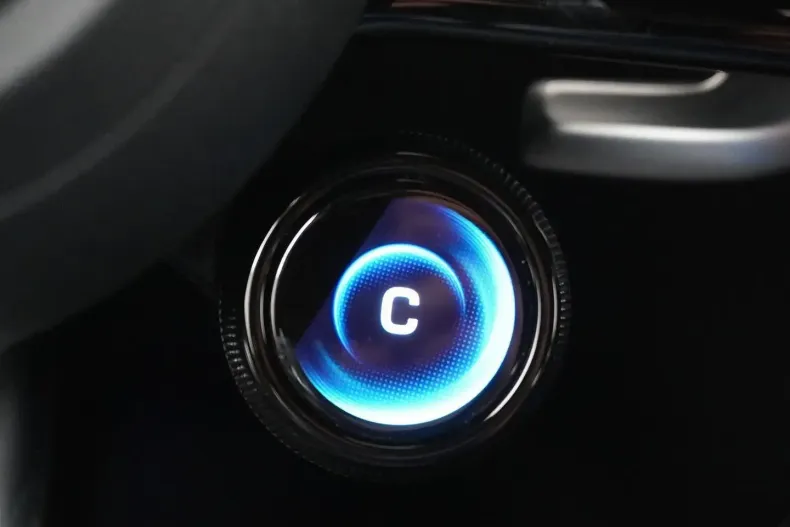 Mercedes-Benz SL 63 AMG (Clasa SL) din 2024 cu 13.538 km - oferta MER184856 - foto 42