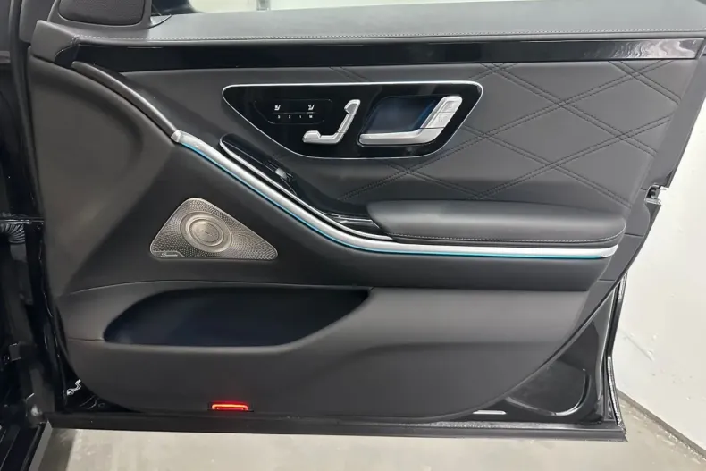 Mercedes-Benz S 680 (Clasa S) din 2023 cu 24.400 km - oferta MER184872 - foto 17