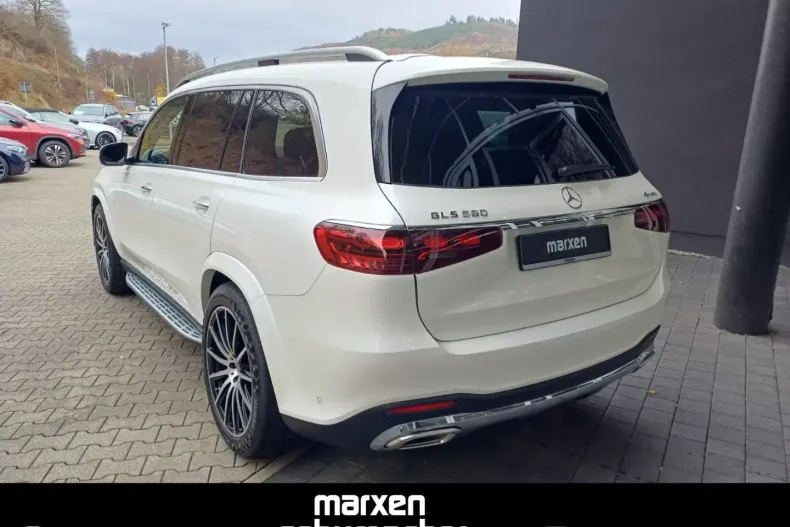 Mercedes-Benz GLS 580 (Clasa GLS) din 2023 cu 6.090 km - oferta MER184874 - foto 5