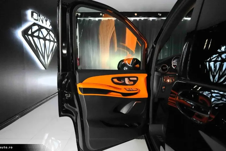 Mercedes-Benz V 250 (Clasa V) din 2023 cu 12.601 km - oferta MER184877 - foto 9