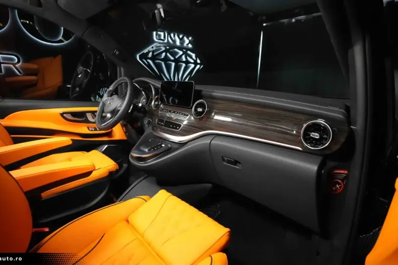 Mercedes-Benz V 250 (Clasa V) din 2023 cu 12.601 km - oferta MER184877 - foto 13