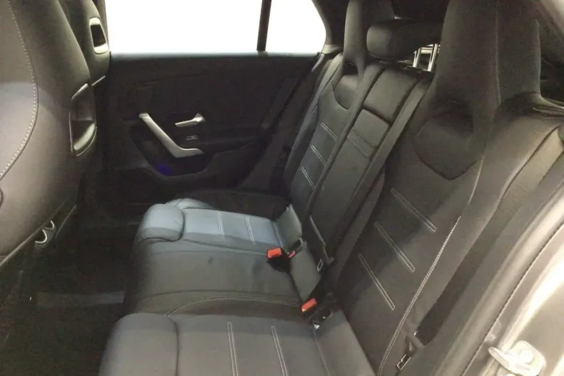 Mercedes-Benz CLA 35 AMG Shooting Brake (Clasa CLA) din 2024 cu 7.987 km - oferta MER184878 - foto 13