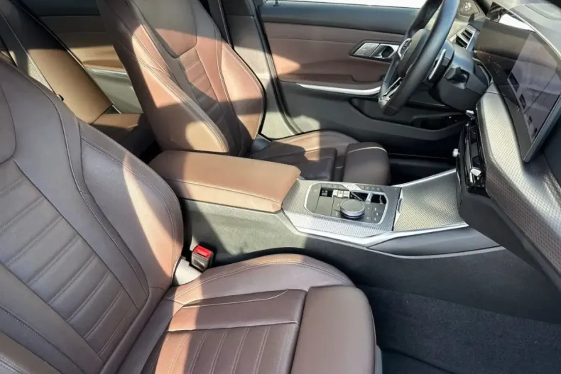 BMW 330 (Seria 3) din 2024 cu 26.786 km - oferta BMW184886 - foto 11