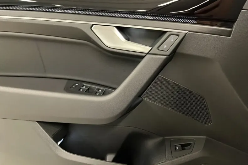 Volkswagen Touareg din 2025 cu 19.667 km - oferta VOL184888 - foto 13