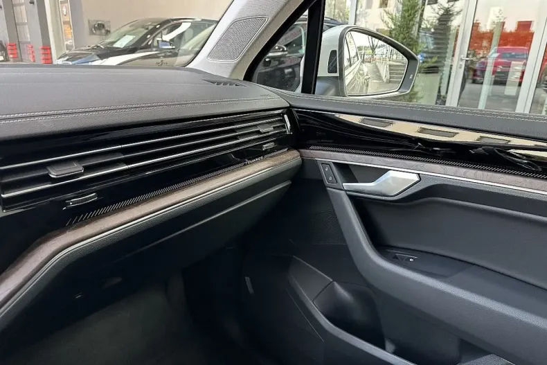 Volkswagen Touareg din 2025 cu 25.063 km - oferta VOL184889 - foto 26