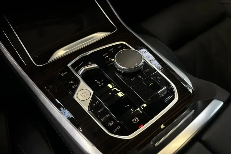 BMW X5 (Seria X) din 2025 cu 7.800 km - oferta BMW184894 - foto 10