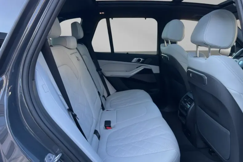 BMW X5 (Seria X) din 2025 cu 13.980 km - oferta BMW184897 - foto 12