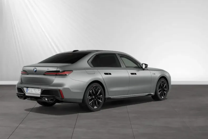 BMW M760 (Modele M) din 2025 cu 10.700 km - oferta BMW184901 - foto 3