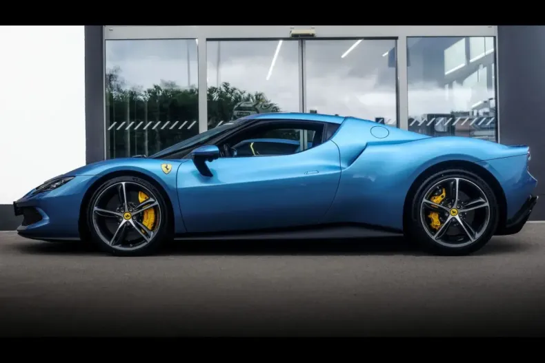 Ferrari 296 GTB din 2024 cu 3.900 km - oferta FER184906 - foto 2