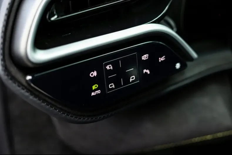 Ferrari 296 GTB din 2024 cu 3.900 km - oferta FER184906 - foto 15