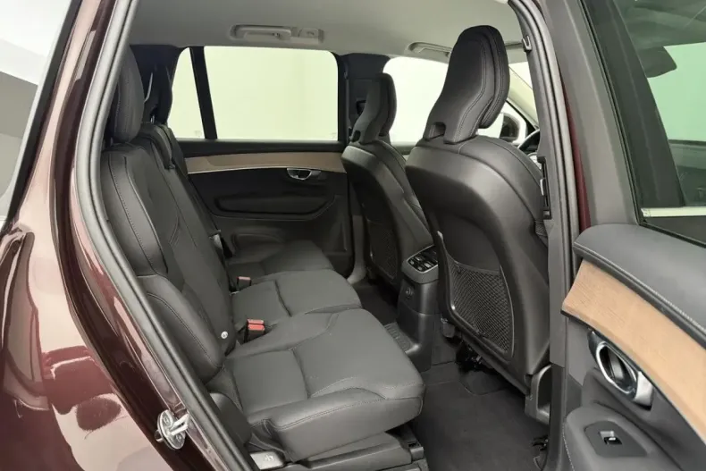 Volvo XC90 din 2025 cu 24.282 km - oferta VOL184914 - foto 17