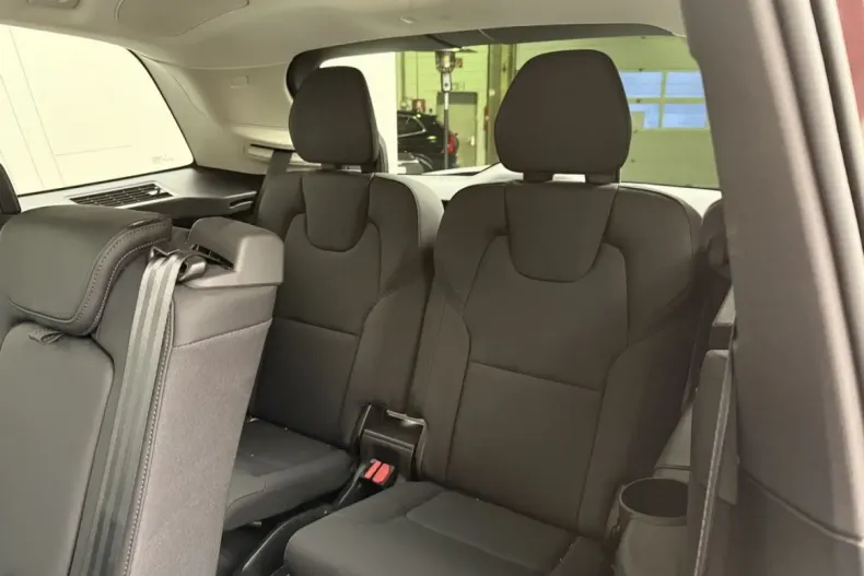 Volvo XC90 din 2025 cu 24.282 km - oferta VOL184914 - foto 18