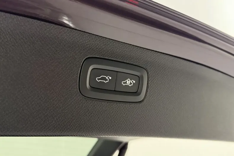 Volvo XC90 din 2025 cu 24.282 km - oferta VOL184914 - foto 22