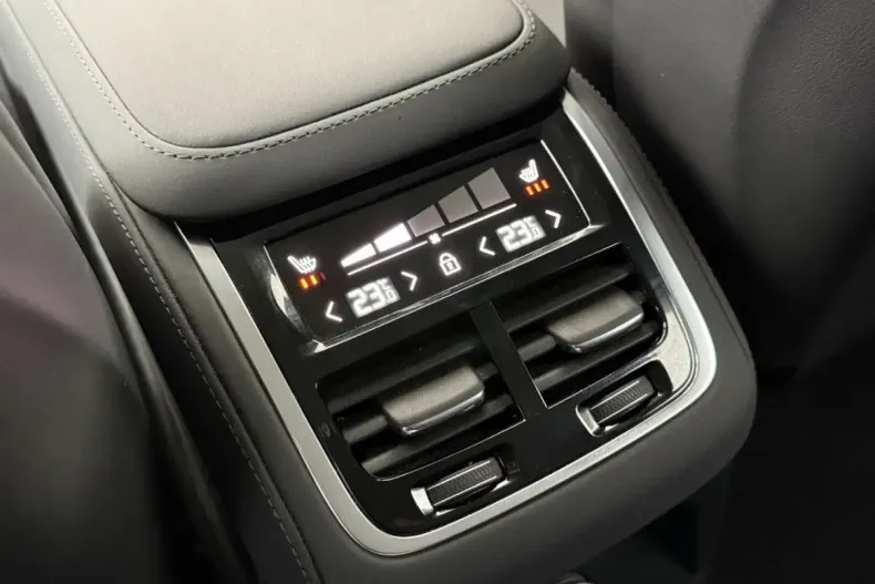 Volvo XC90 din 2025 cu 24.282 km - oferta VOL184914 - foto 39