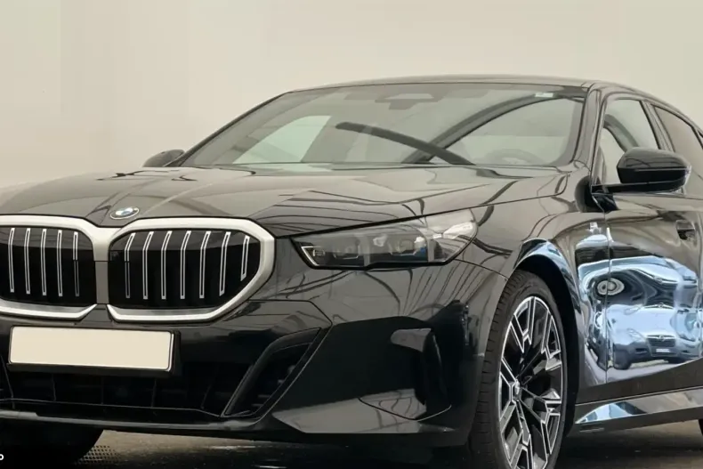 BMW 520 (Seria 5) din 2025 cu 25.400 km - oferta BMW184916 - foto 1