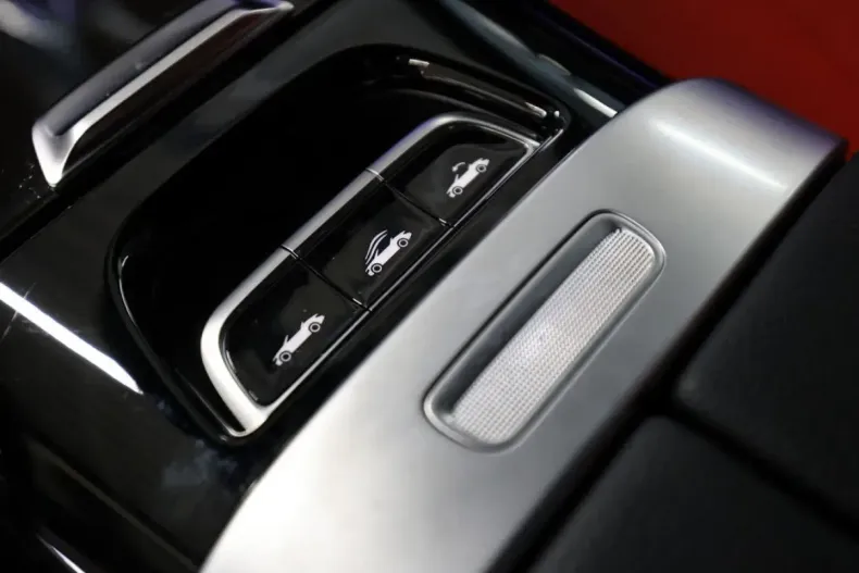 Mercedes-Benz CLE 200 (Clasa CLE) din 2024 cu 3.860 km - oferta MER184932 - foto 20