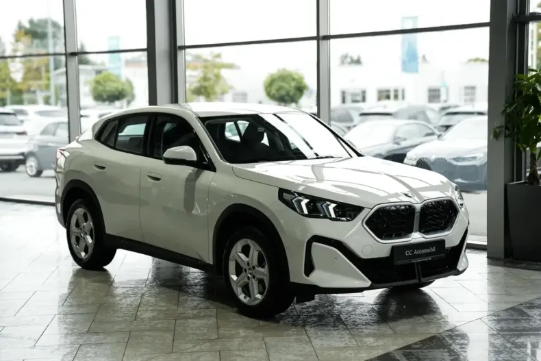 BMW X2 (Seria X) din 2024 cu 9.801 km - oferta BMW184937 - foto 1