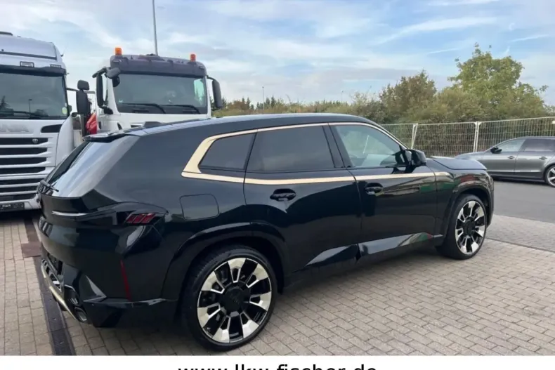 BMW XM (Seria X) din 2023 cu 4.980 km - oferta BMW184946 - foto 4